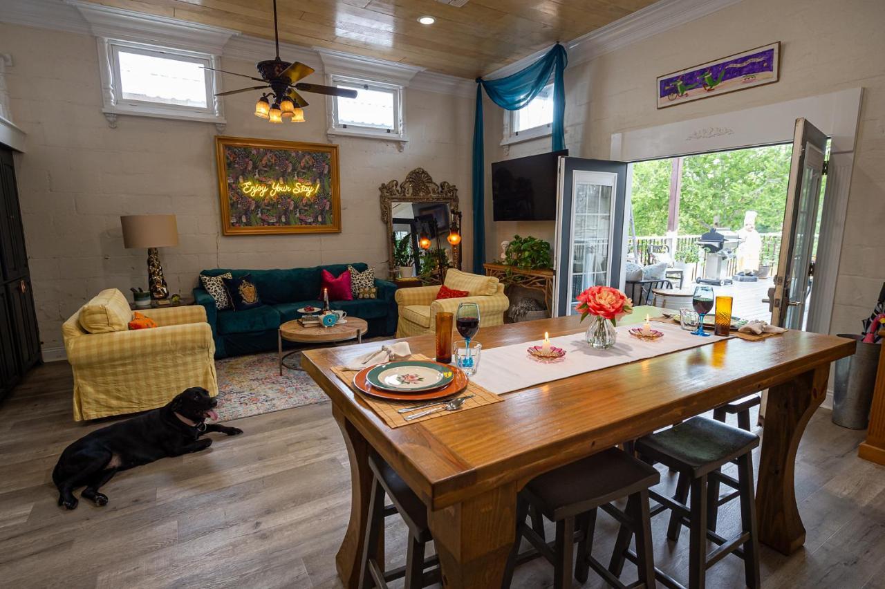 Chateau Royale, Pet Friendly, On Bayou, Downtown! نيو أيبيريا المظهر الخارجي الصورة