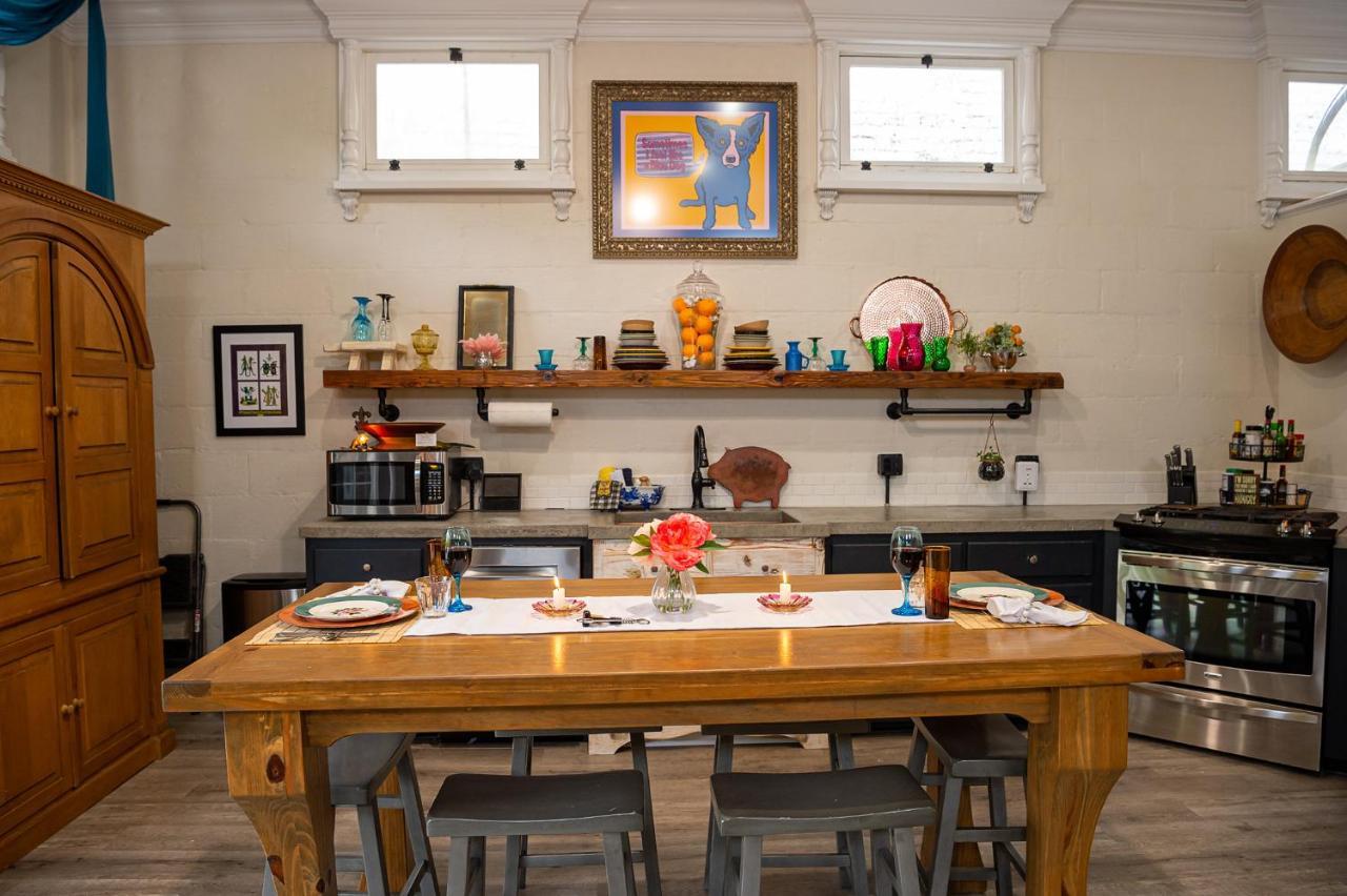 Chateau Royale, Pet Friendly, On Bayou, Downtown! نيو أيبيريا المظهر الخارجي الصورة